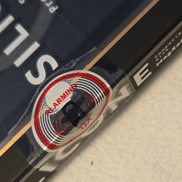 MVMT Magnetic Silicone Snap-On Protective Case for iPhone 14 Pro Max - New - Picture 4 of 4